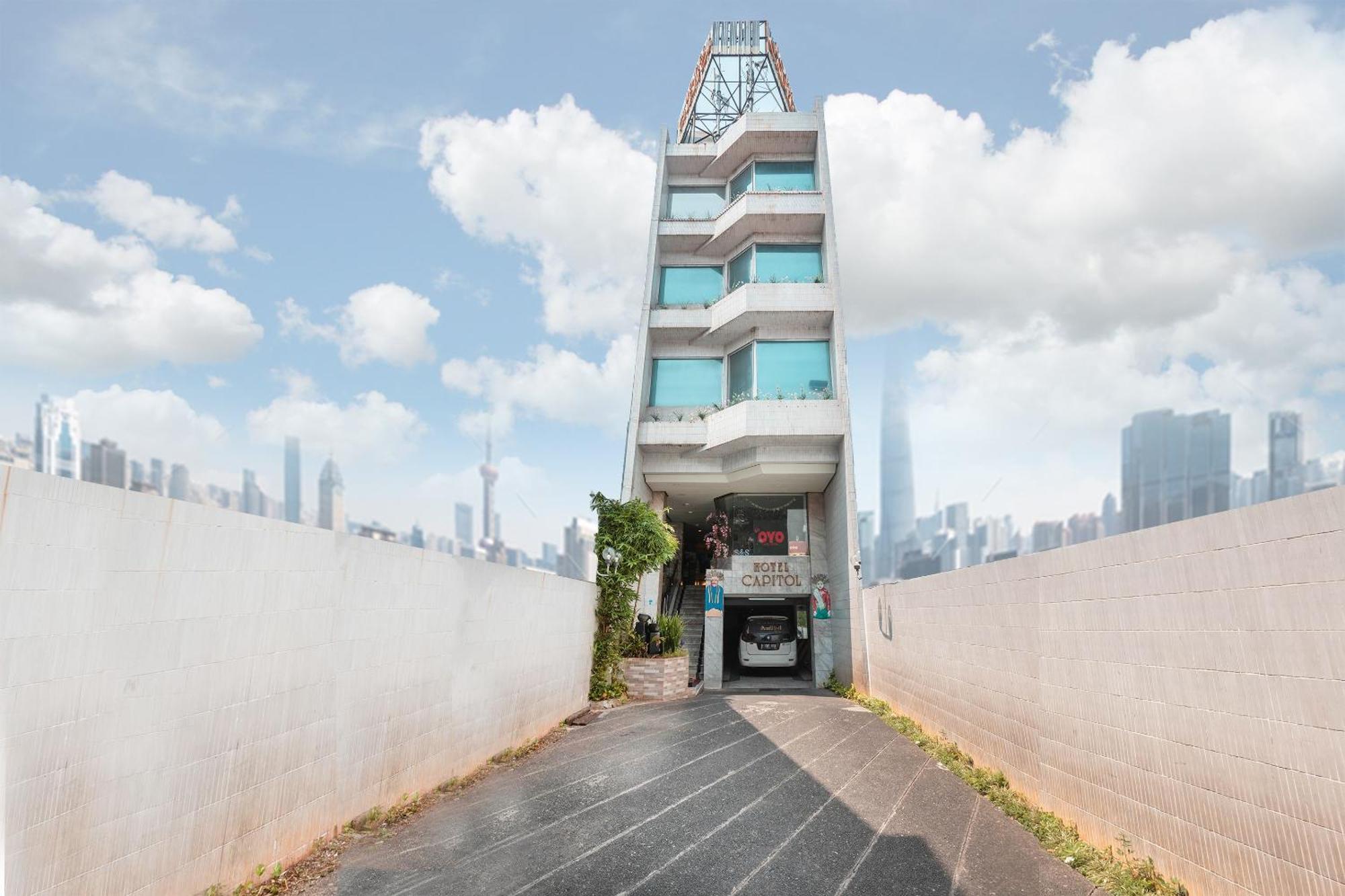Oyo 671 Hotel Capitol Cakarta Dış mekan fotoğraf