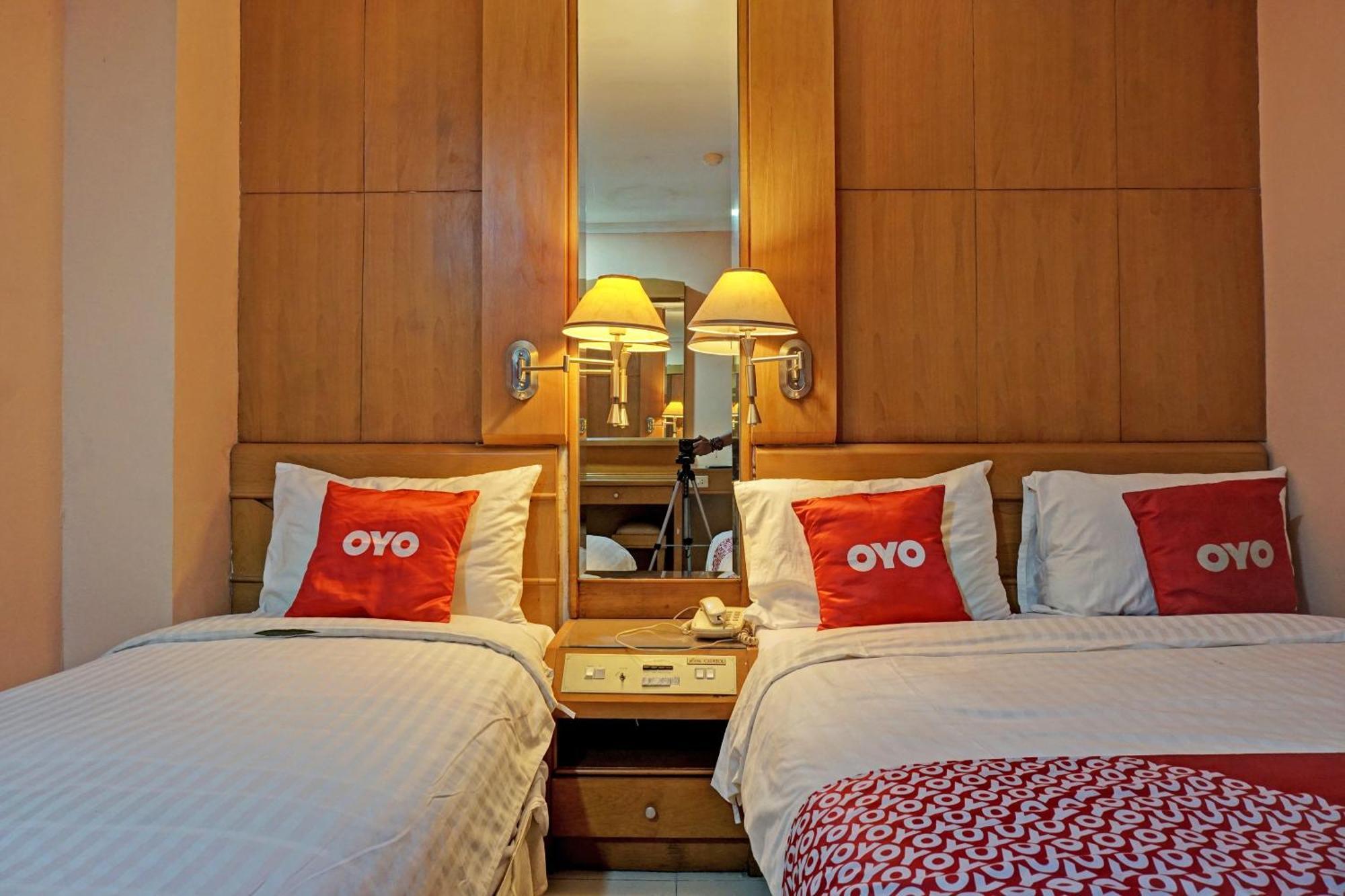 Oyo 671 Hotel Capitol Cakarta Dış mekan fotoğraf