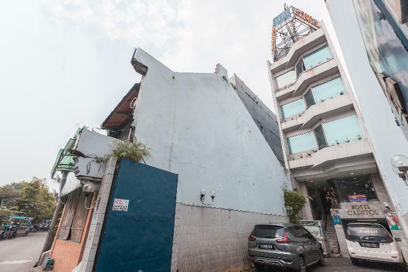 Oyo 671 Hotel Capitol Cakarta Dış mekan fotoğraf
